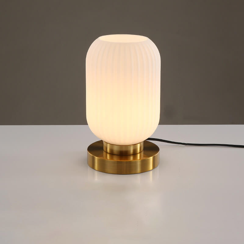 Nerida – Nordische Glas-Oval Tischlampe