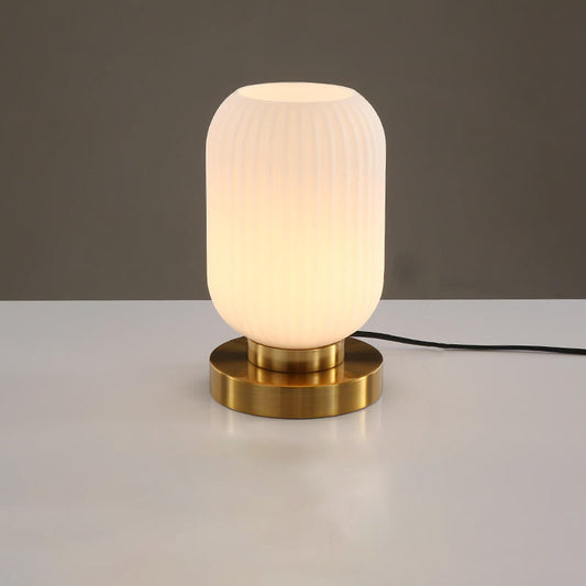 Nerida – Nordische Glas-Oval Tischlampe