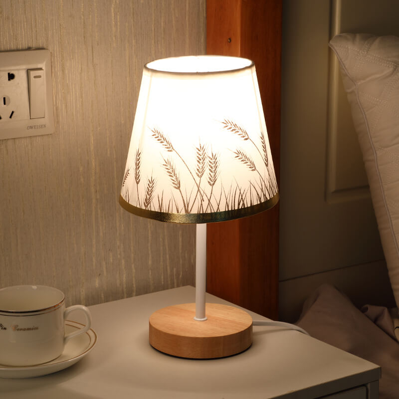 Tzuyie – Nordische Vintage LED Tischlampe