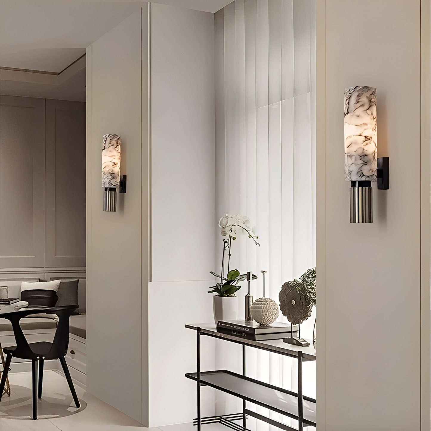 Ayame – Wandlampe aus Spanischem Naturmarmor
