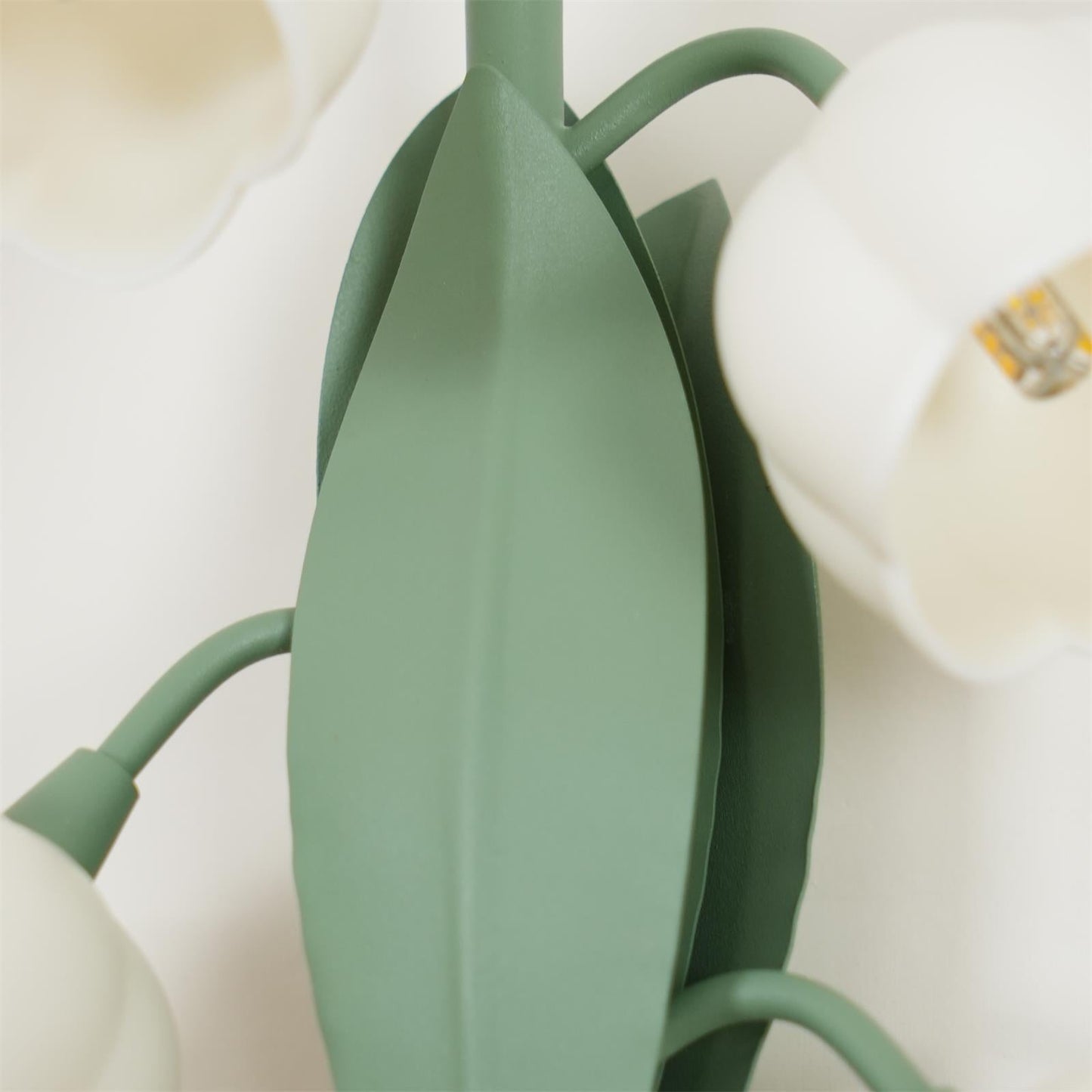 Louise – Elegante Orchideen-Wandlampe