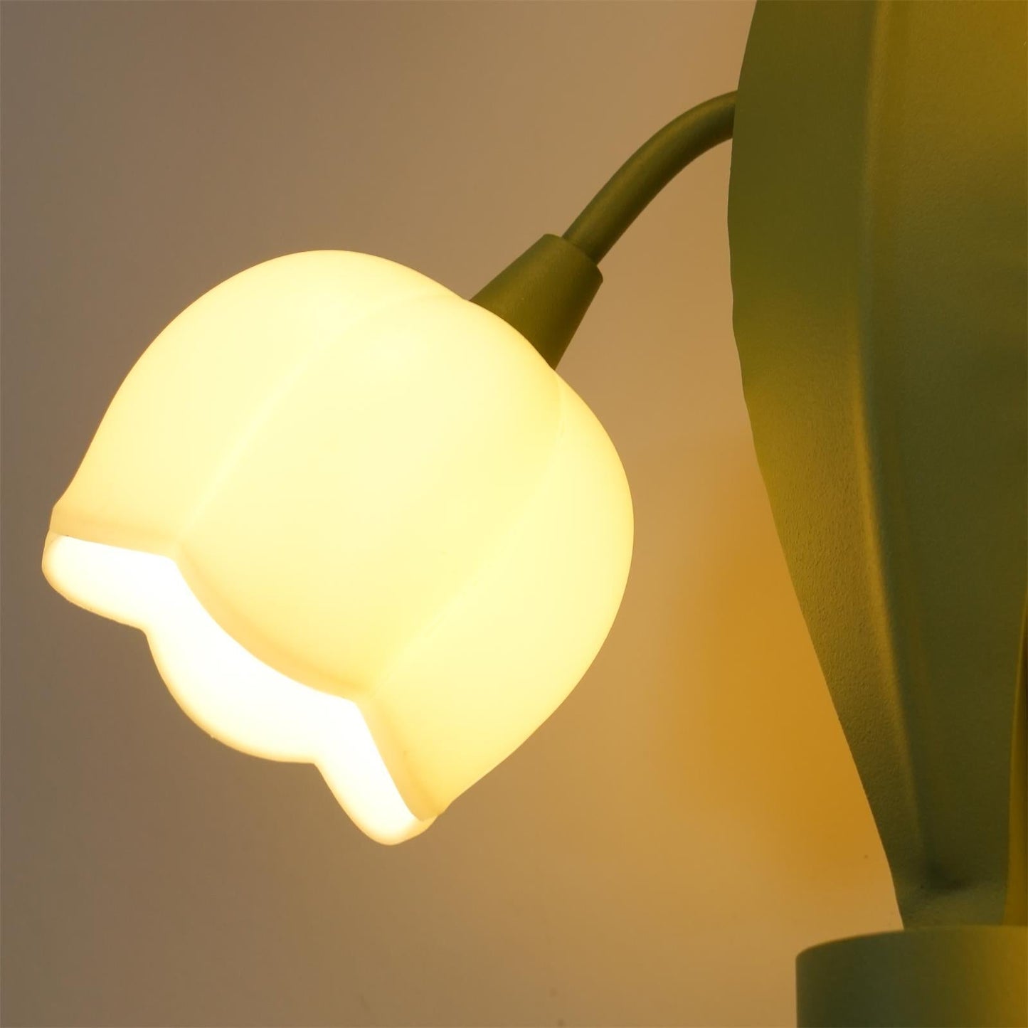Louise – Elegante Orchideen-Wandlampe