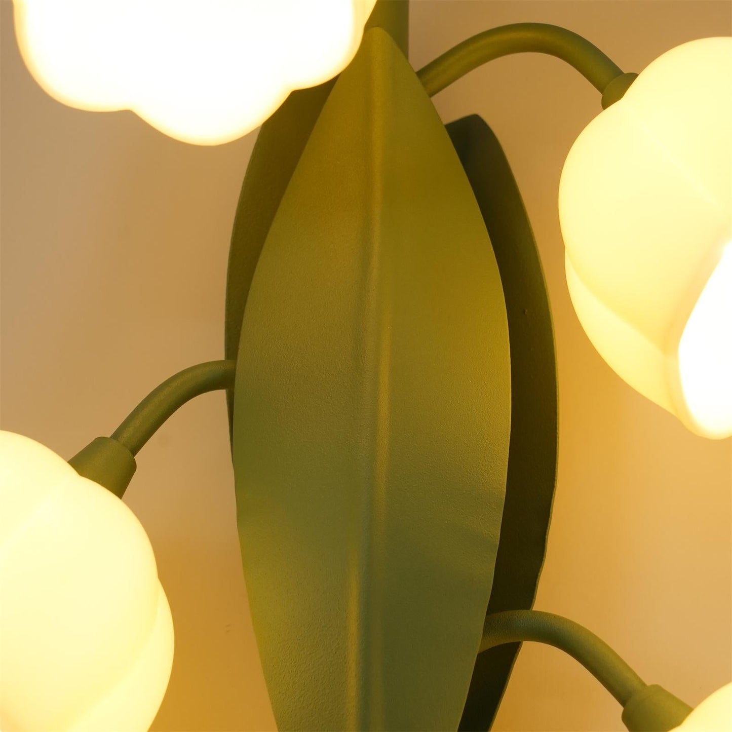 Louise – Elegante Orchideen-Wandlampe