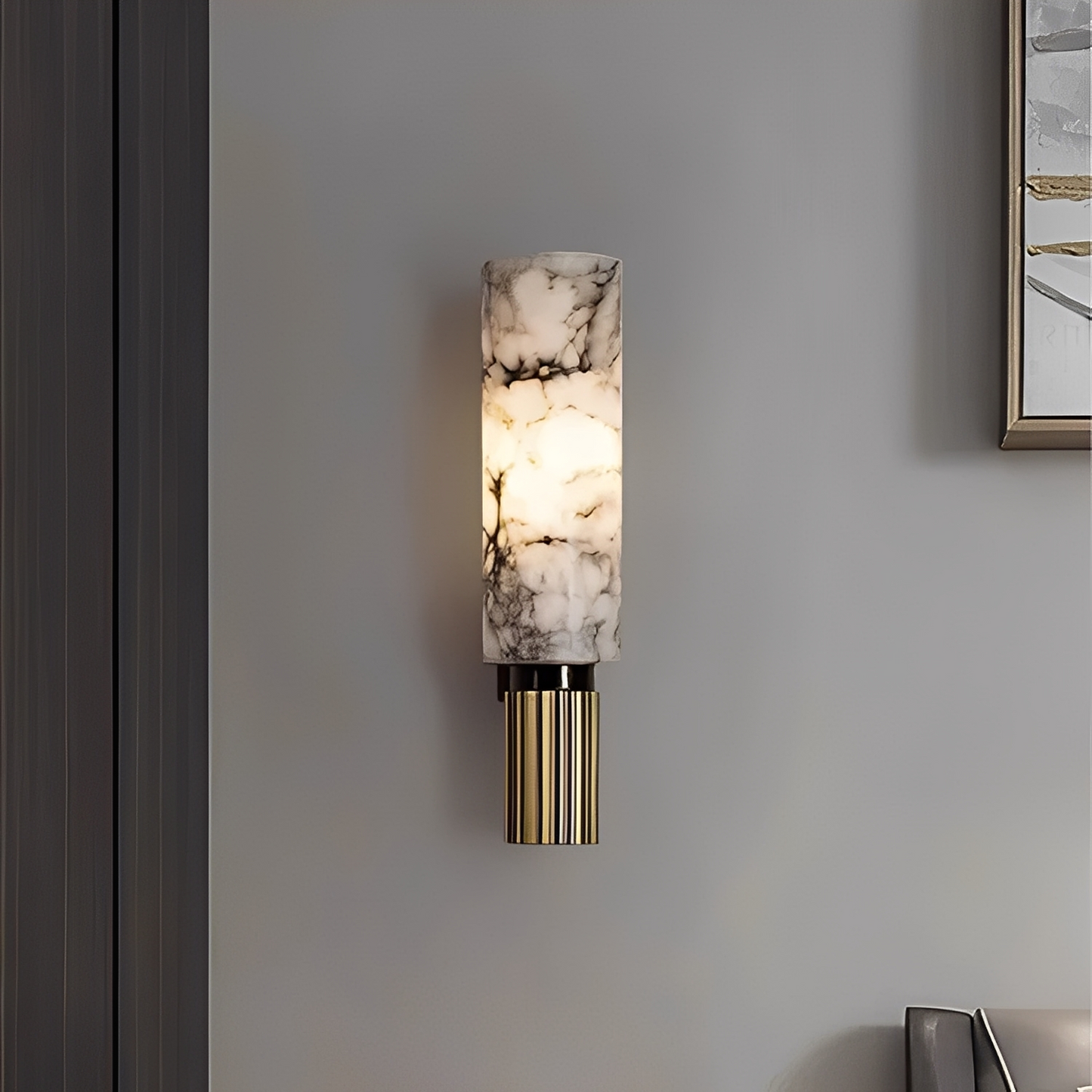 Ayame – Wandlampe aus Spanischem Naturmarmor