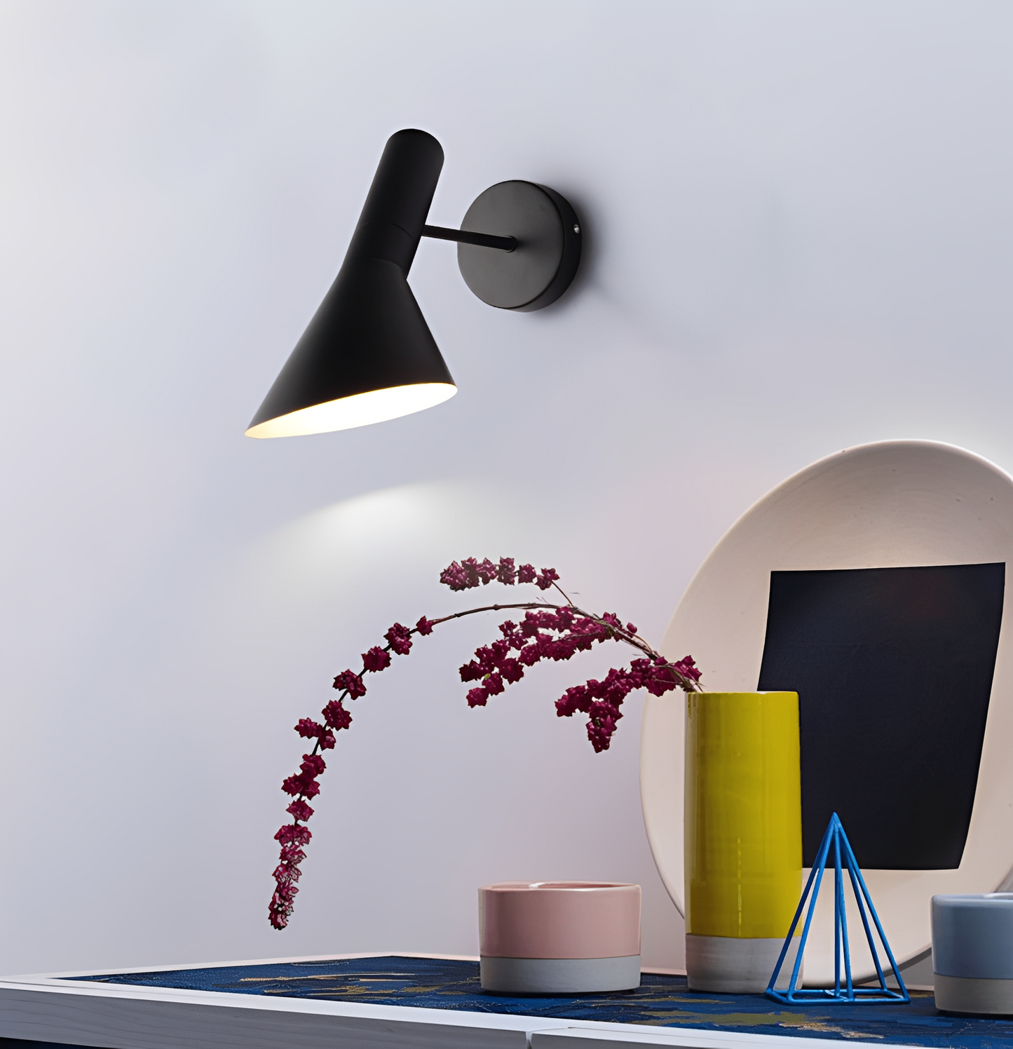 Ronan – Industrielle Wandleuchte