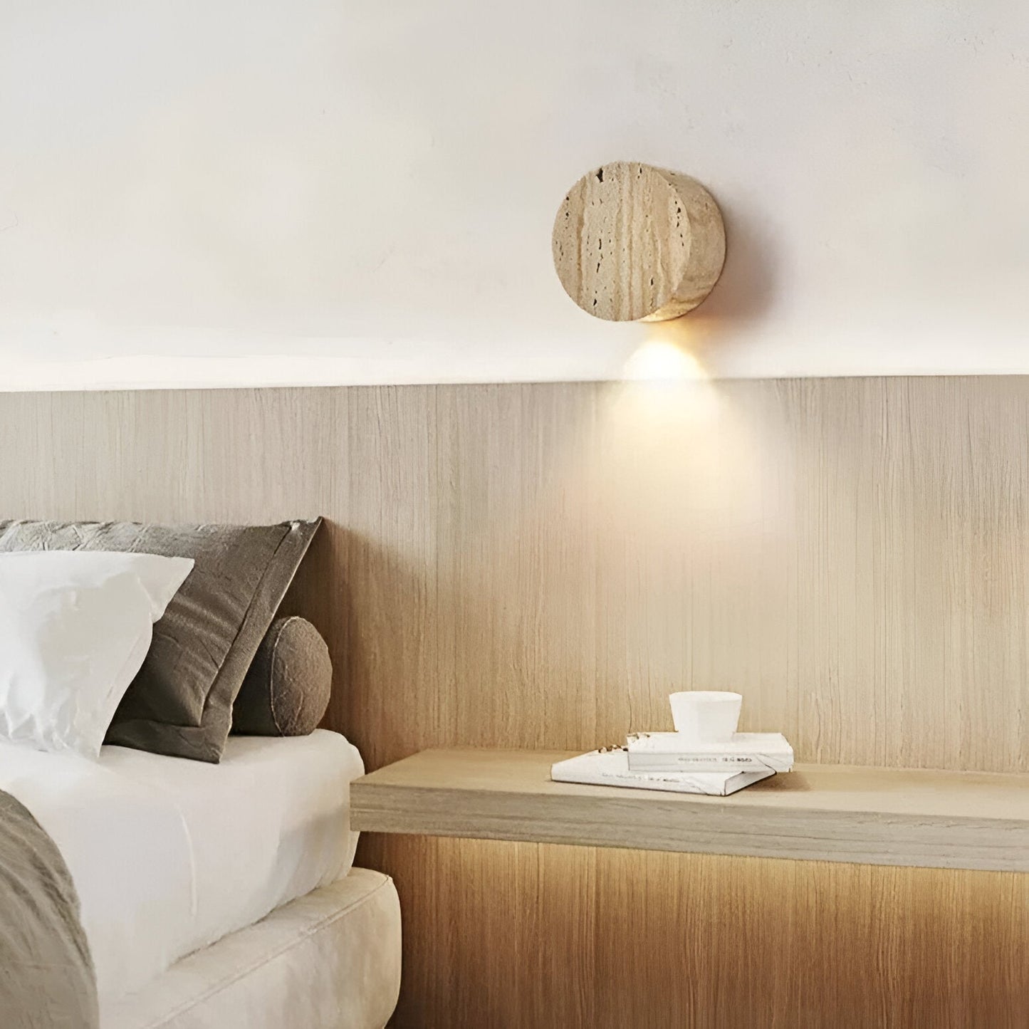 Sanya – Wabi Sabi Travertin-Wandlampe