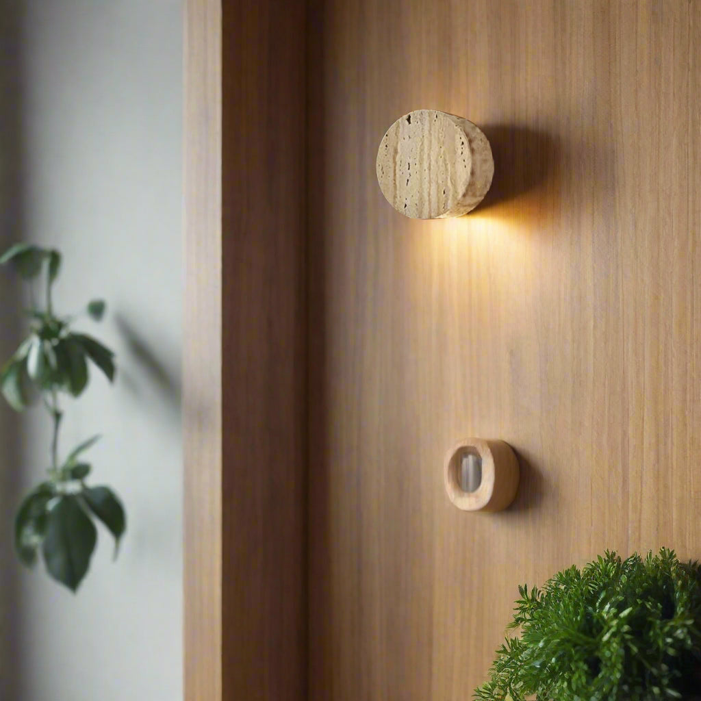 Sanya – Wabi Sabi Travertin-Wandlampe