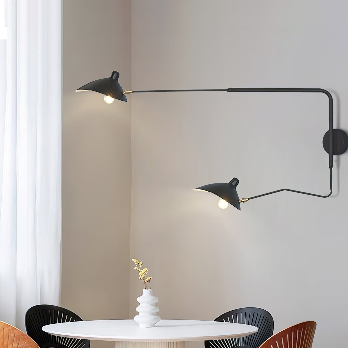 Noelia – Moderne Wandleuchte aus Schmiedeeisen