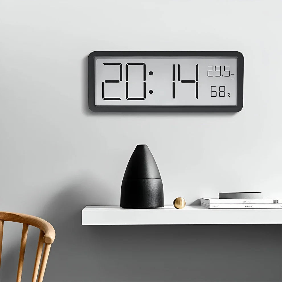 Ione – Digitale LED-Wanduhr
