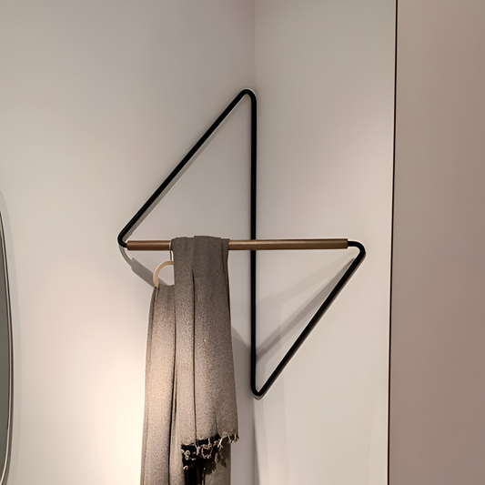 Mika – Minimalistischer Design-Eck-Kleiderständer