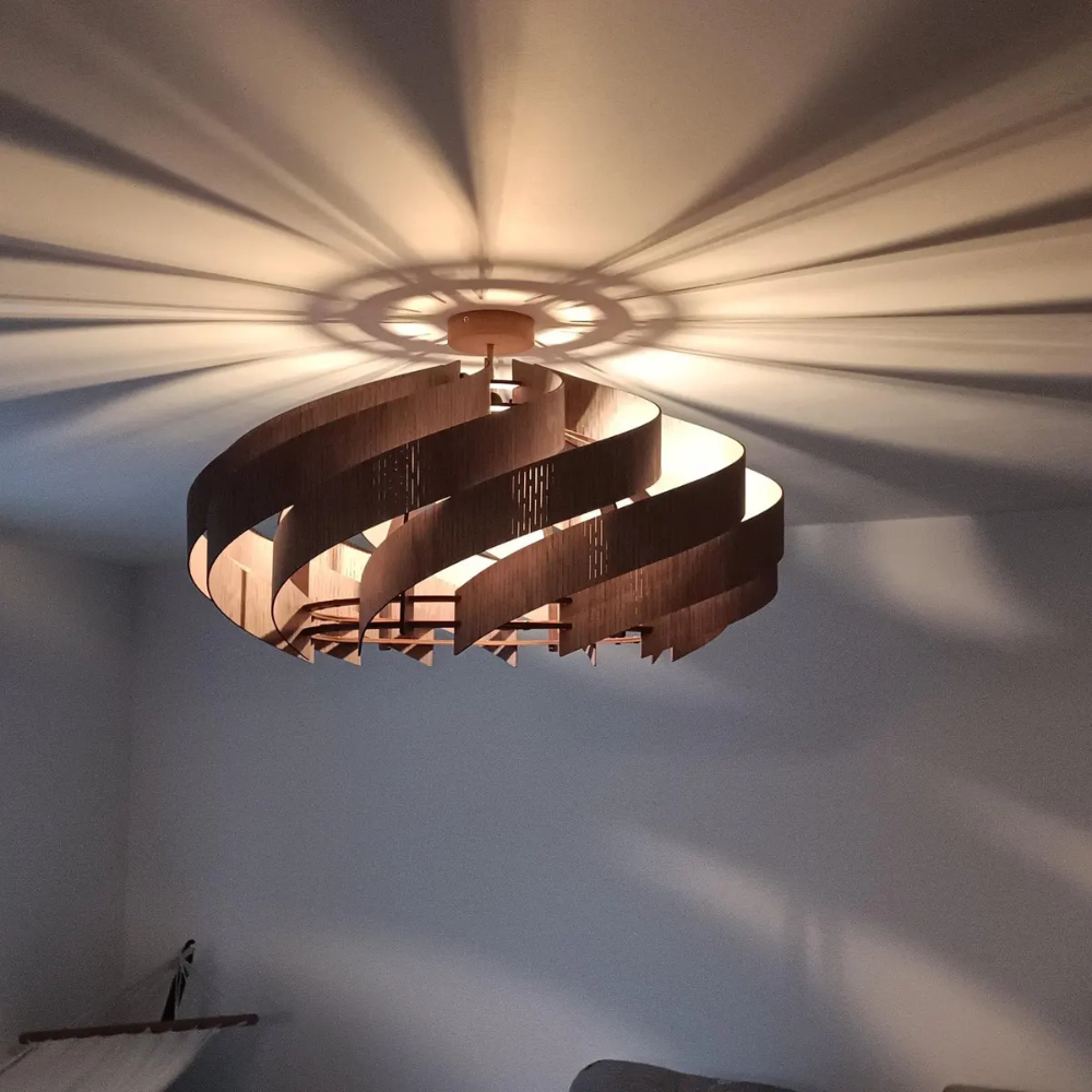 Handgefertigte Designer-Hängeleuchte aus Eichenholz
