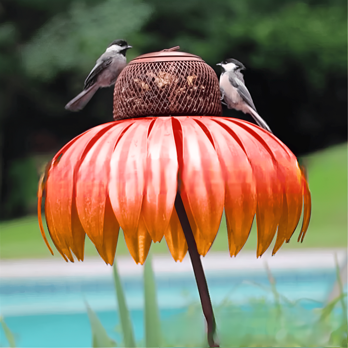 Bella – Blütenförmiger Garten Vogelfutterspender