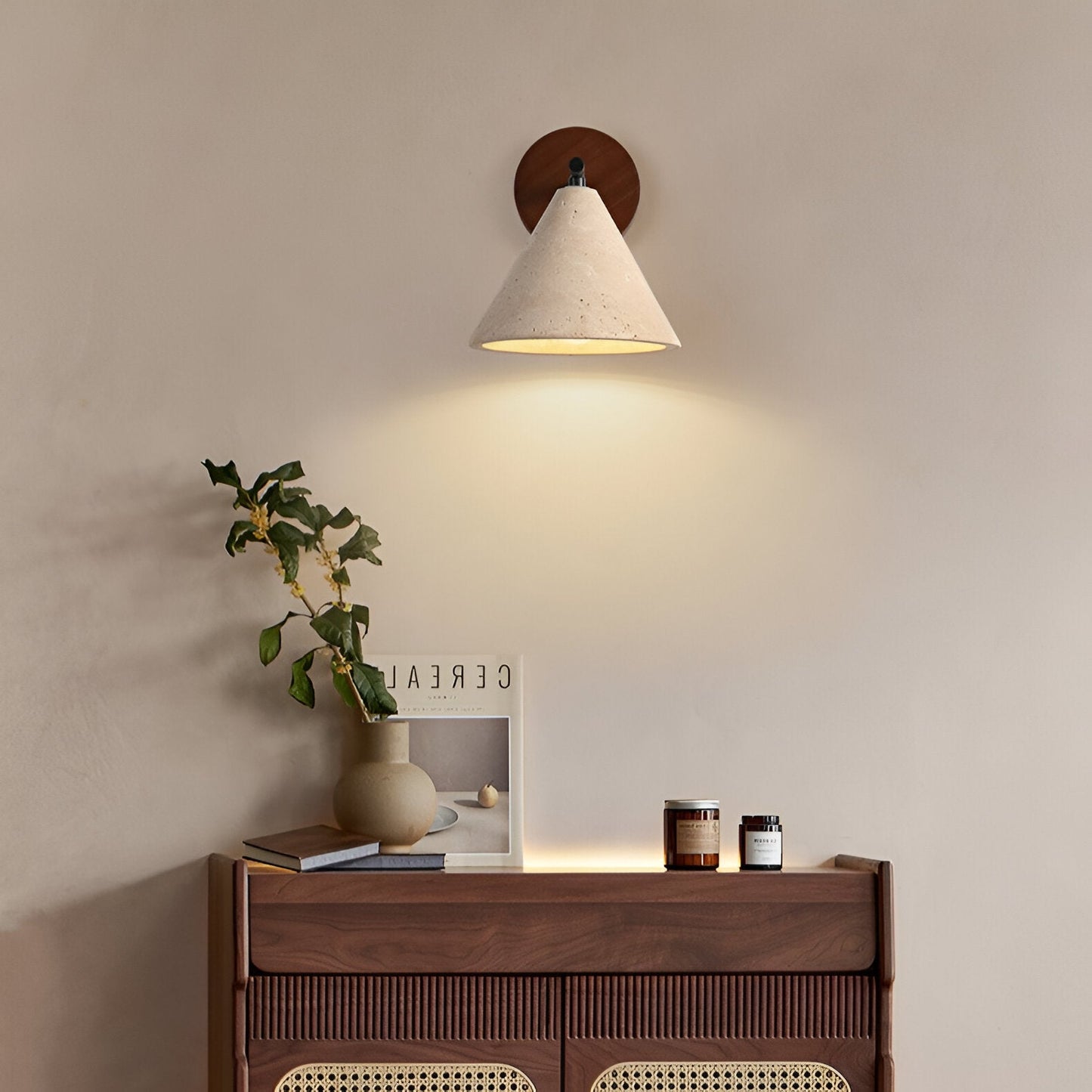 Erwin – Antike Gelbe Stein-Wandlampe