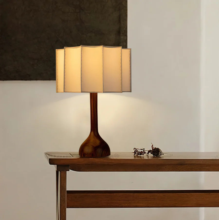 Kaito – Moderne Tischlampe im japanischen Stil