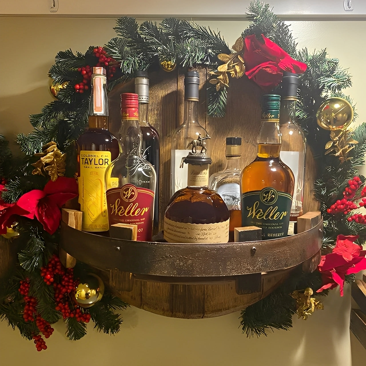 Elias – Holz-Wein- & Whiskeytisch