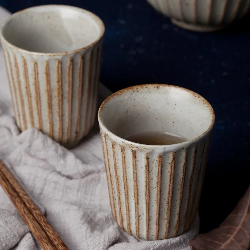 Nadine – Retro Teetasse