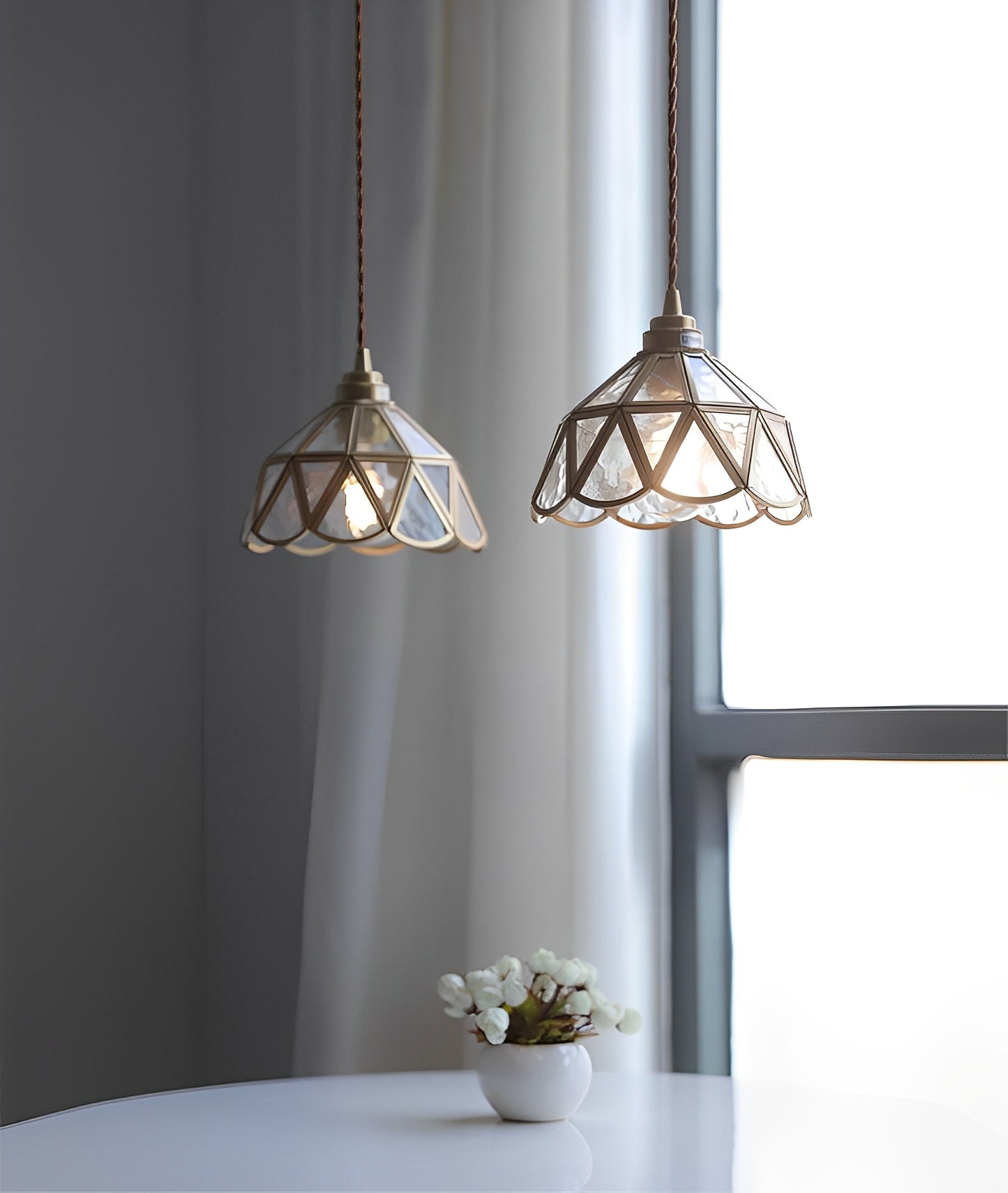 Clara – Pendelleuchte aus Glas mit Stoffkabel
