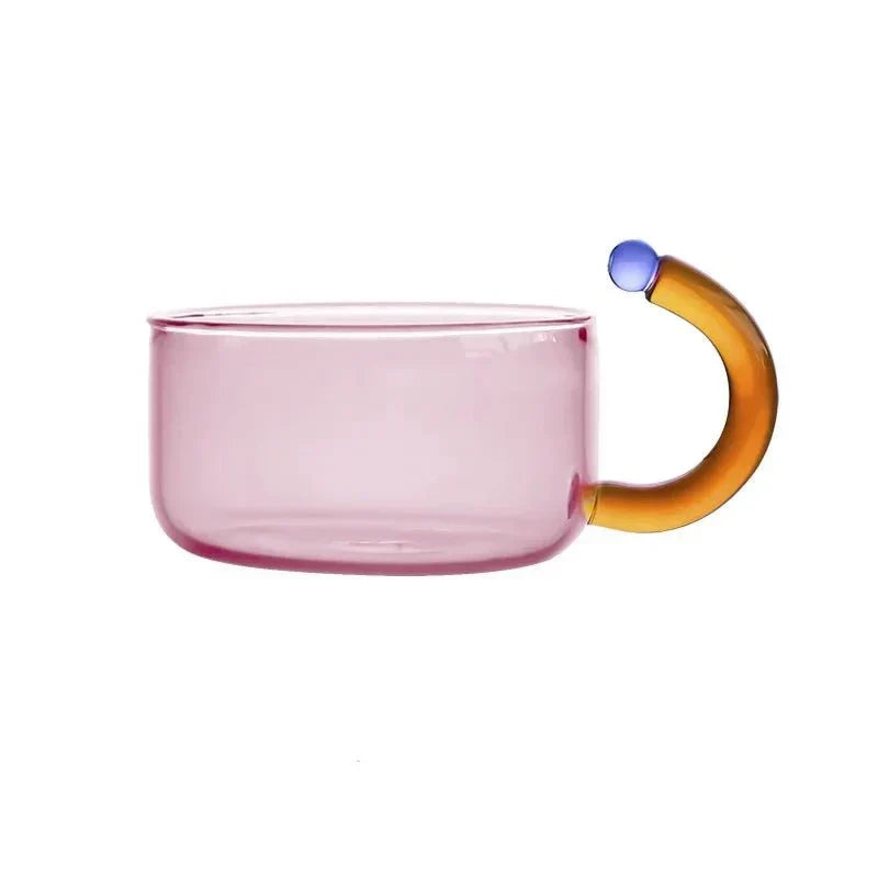 Kontrastreiches Teekannen-Set mit Glas-Optik und Farbspiel
