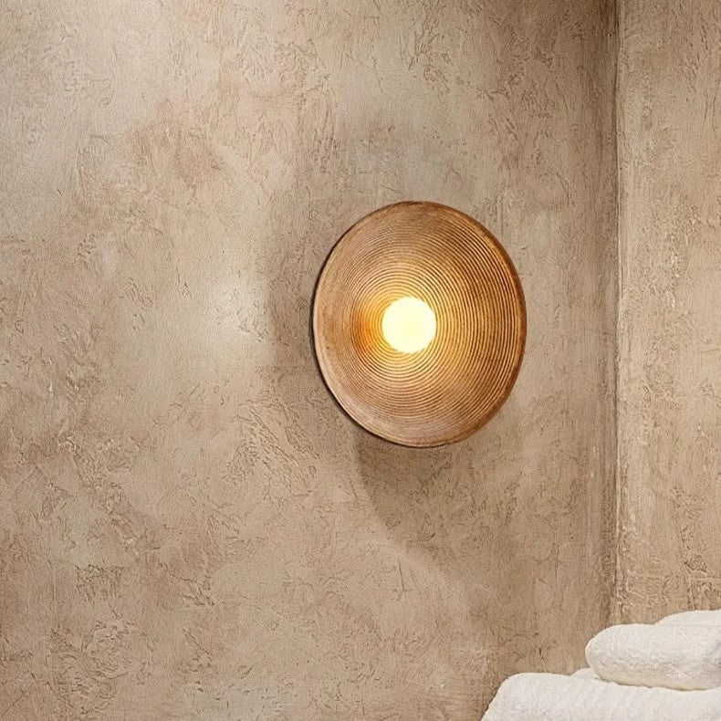 Haru – Dekorative Nachttisch-Wandlampe