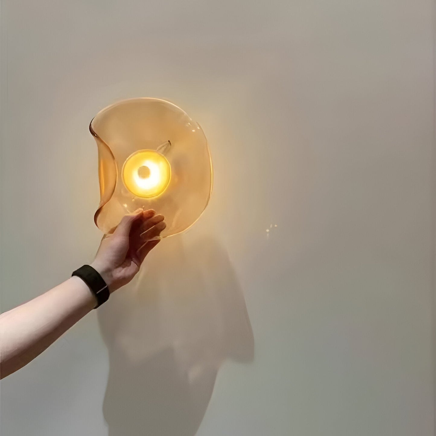 Yuki – Dekorative Wandlampe