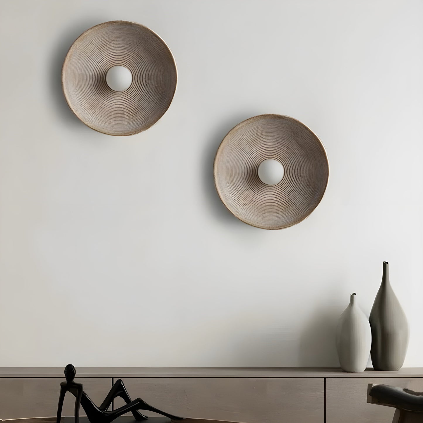 Haru – Dekorative Nachttisch-Wandlampe