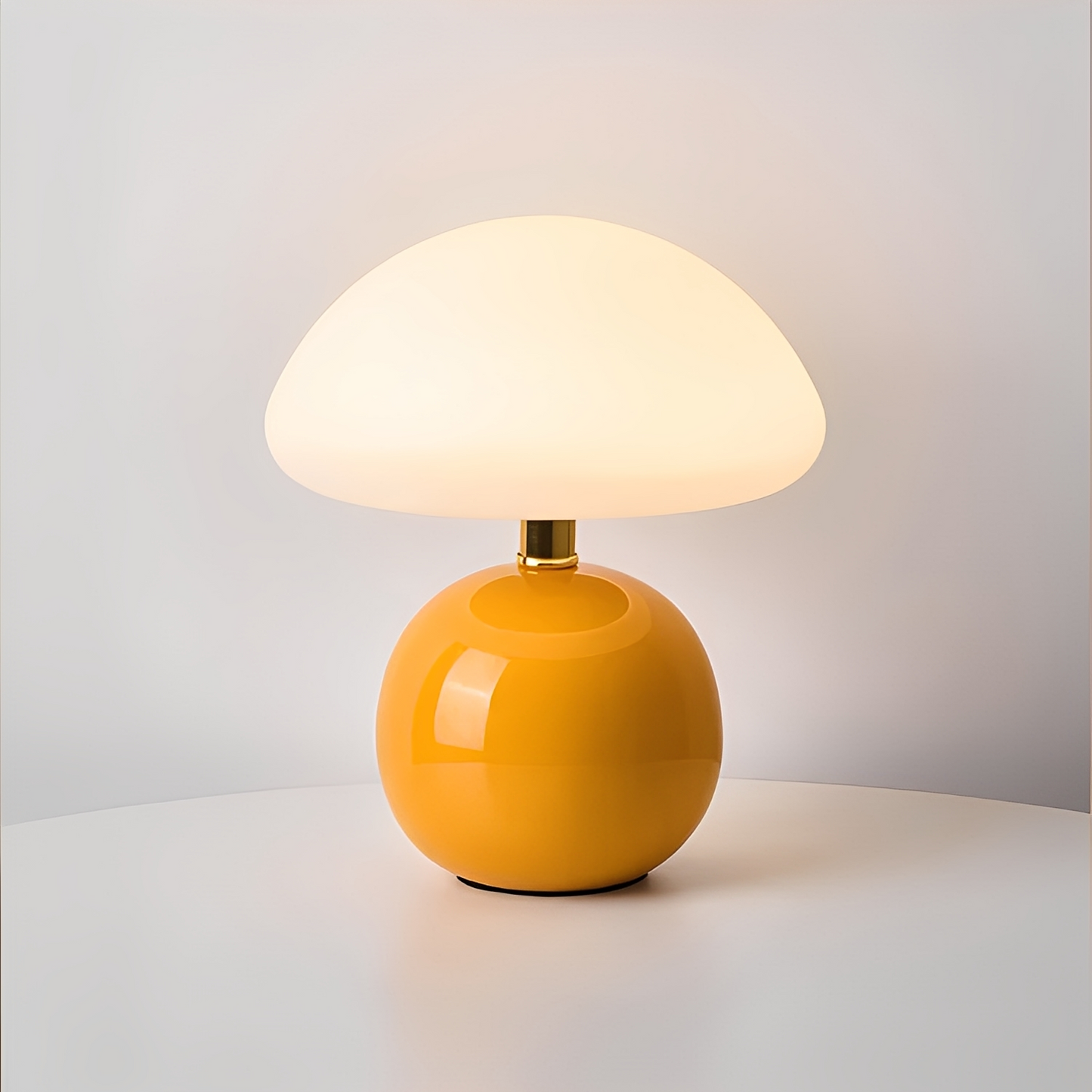 Jhapz – Pilz Tischlampe im modernen Frost-Stil