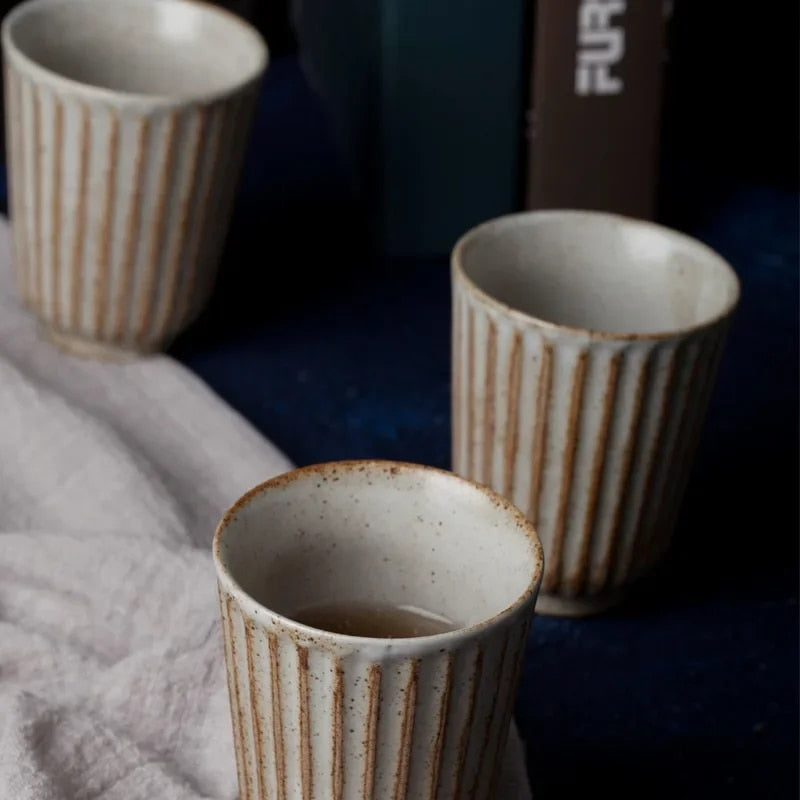 Nadine – Retro Teetasse