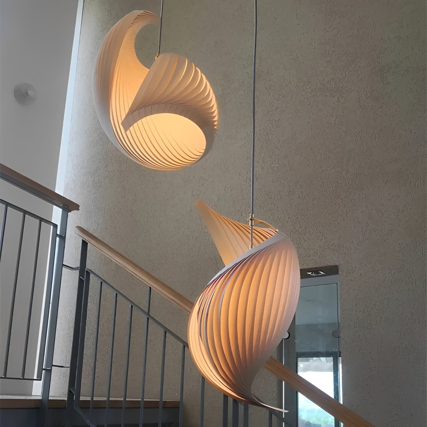 Mira – Kreative Pendelleuchte aus Holz