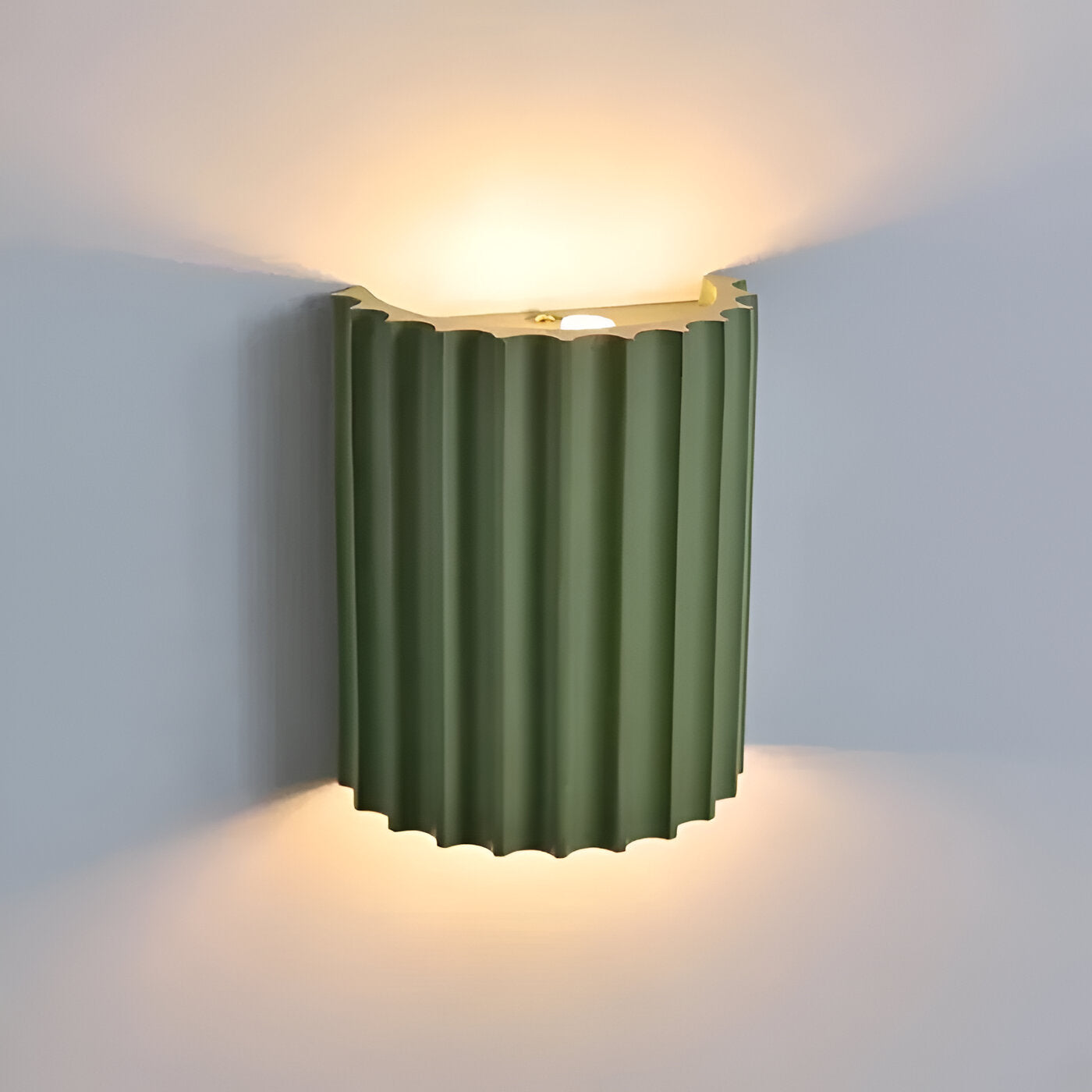 Theo – Nordic Design Resin Wandleuchte