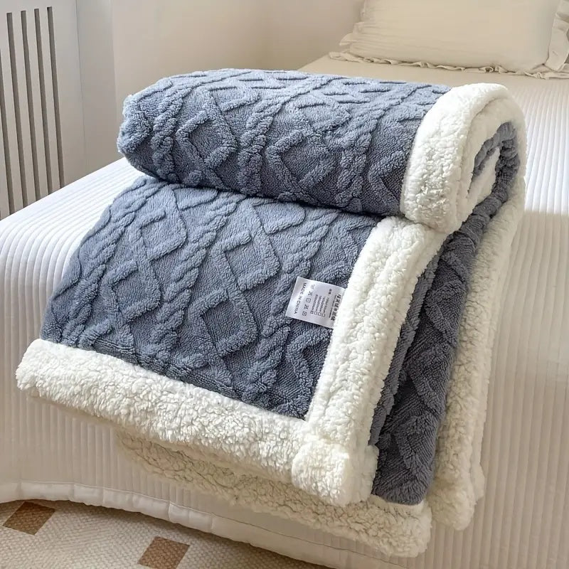 Noemi – Doppelt dicke Jacquard-Berberfleece-Decke