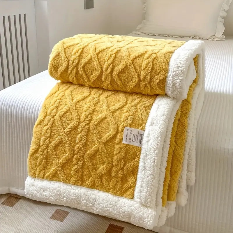 Noemi – Doppelt dicke Jacquard-Berberfleece-Decke