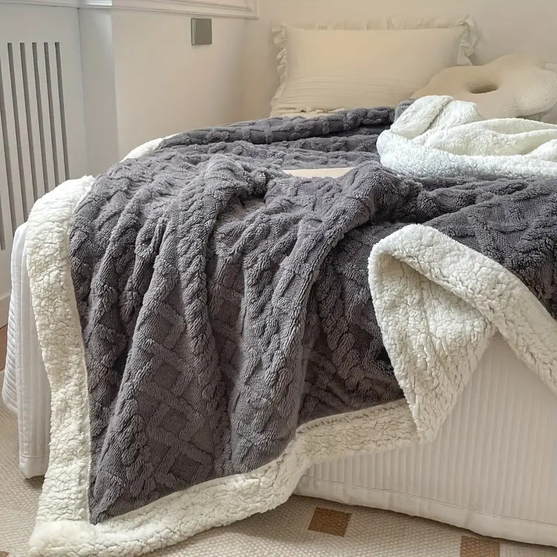 Noemi – Doppelt dicke Jacquard-Berberfleece-Decke