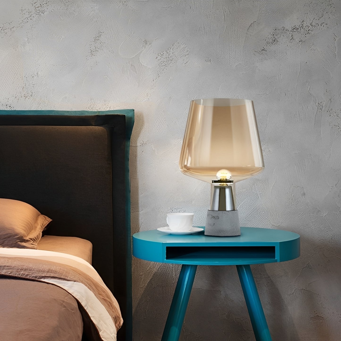 Sivra – Nordische postmoderne Tischlampe