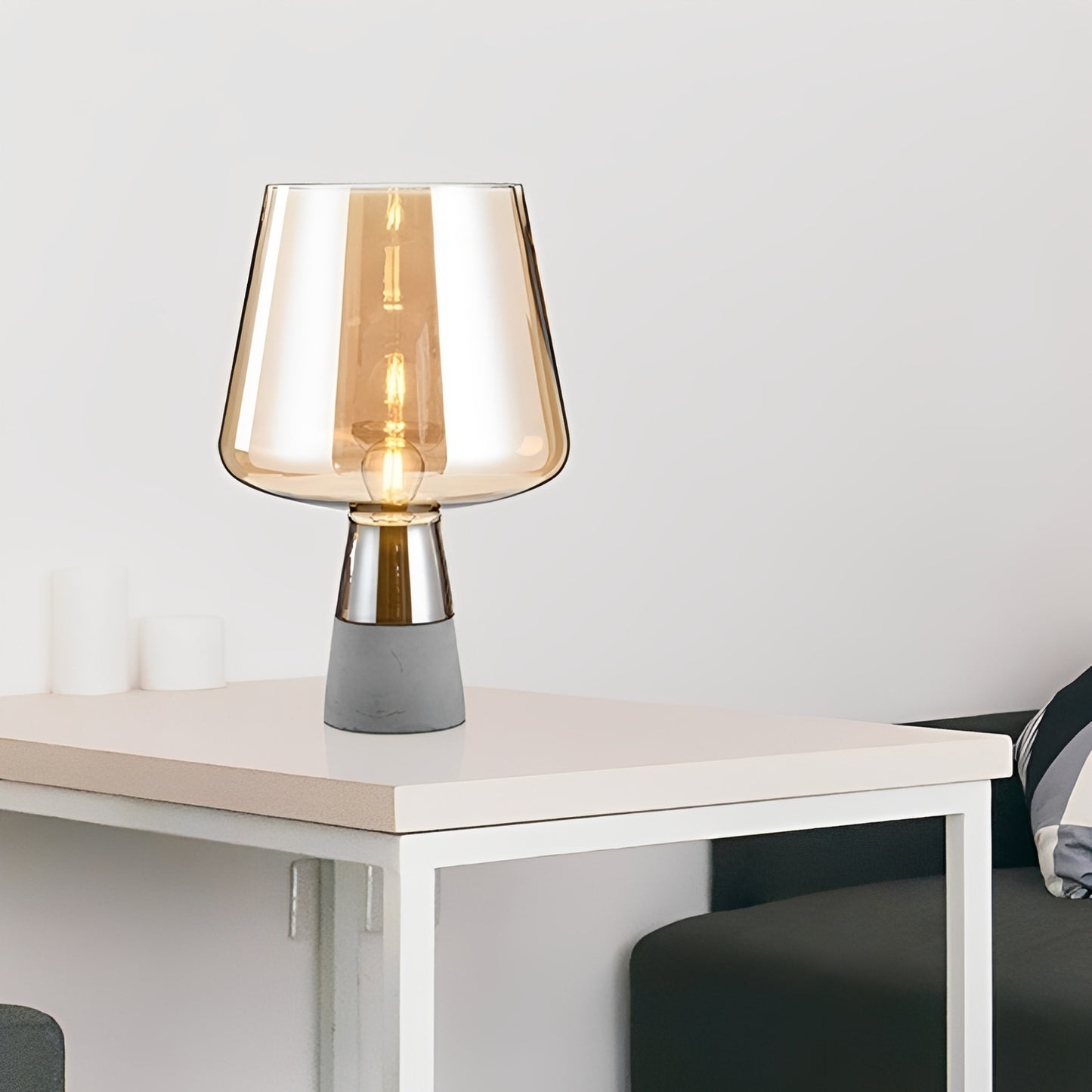 Sivra – Nordische postmoderne Tischlampe