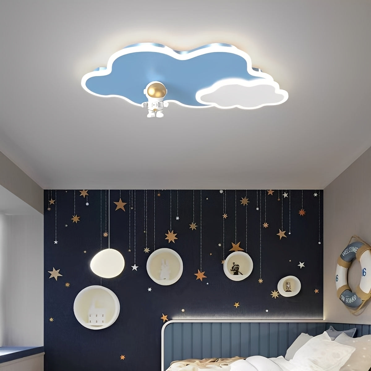 Sorato – Astronauten Wolken-Deckenleuchte