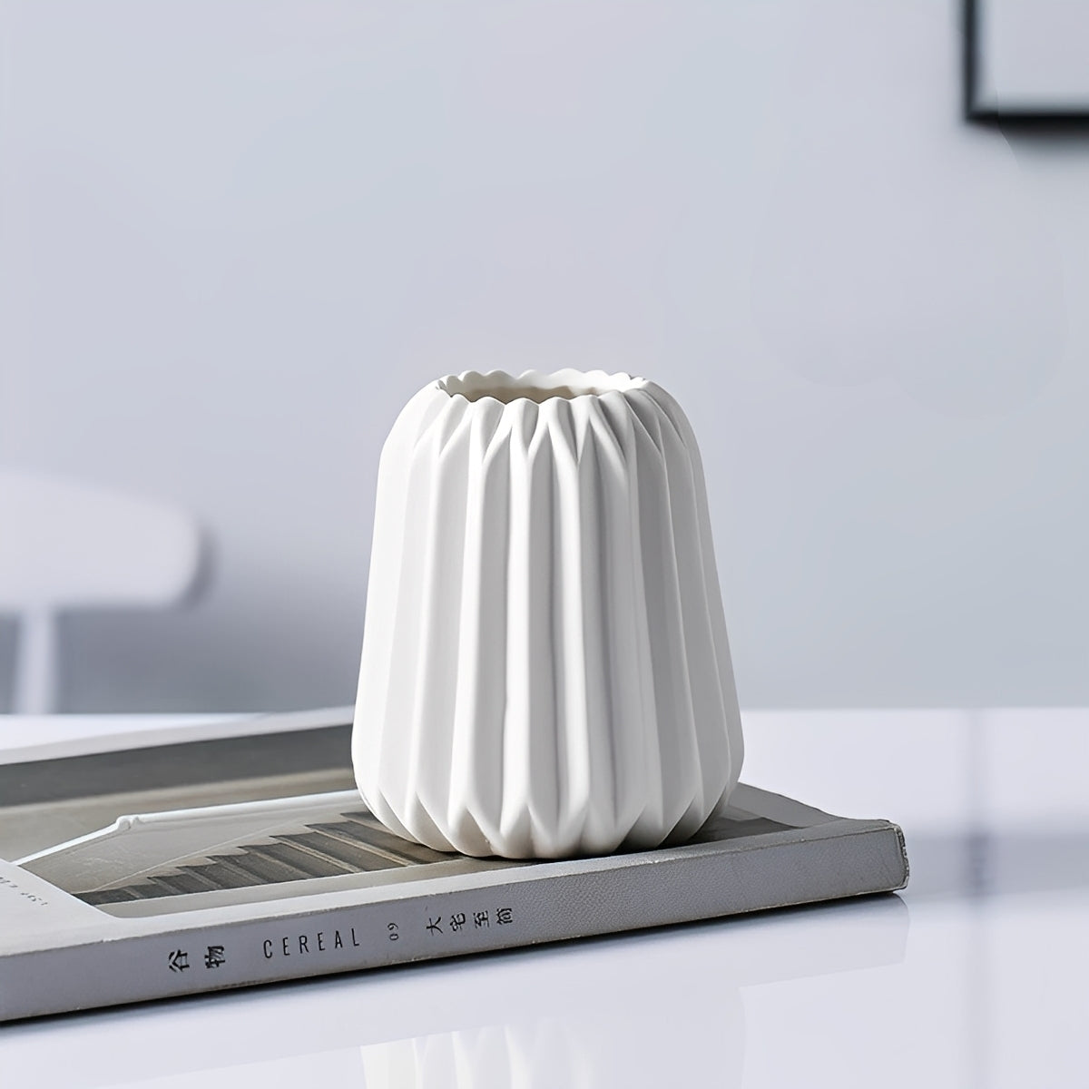 Alma – Schlichte Keramikvase