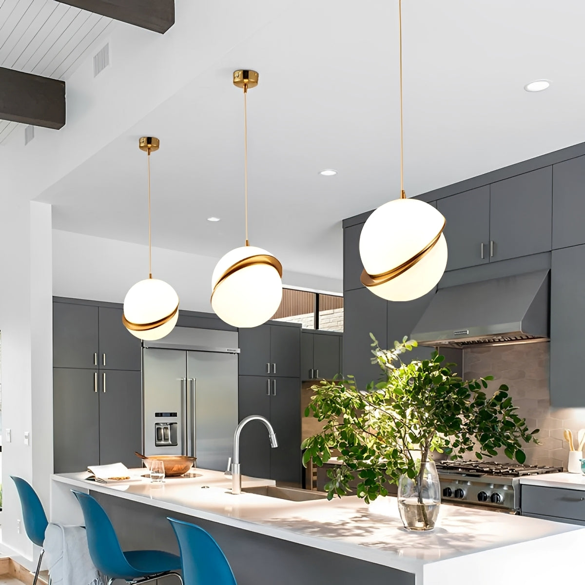 Sorin – Nordische Light-Luxury Kugel-Hängeleuchte