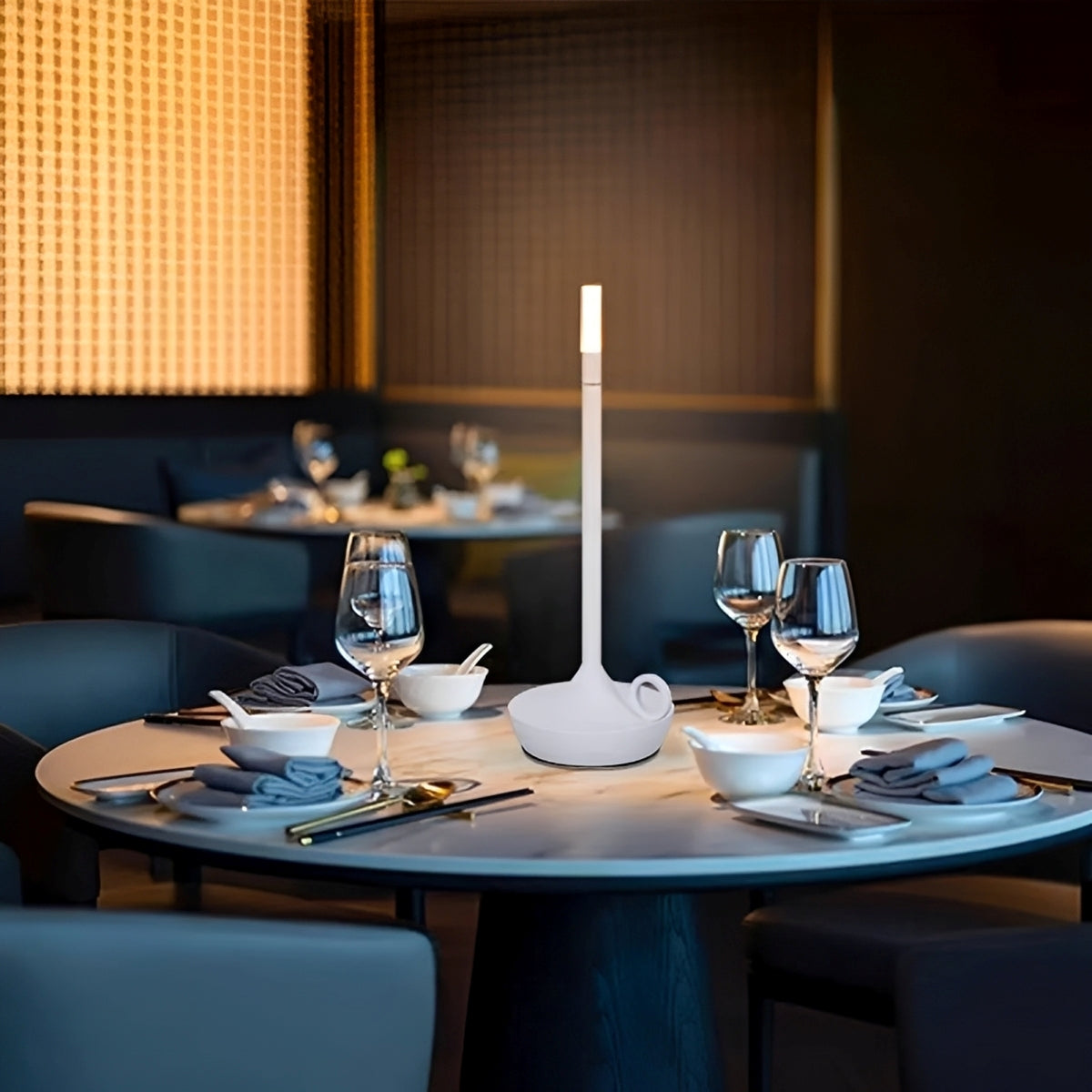 Nina – Tragbare Tischlampe im Zylinderd design