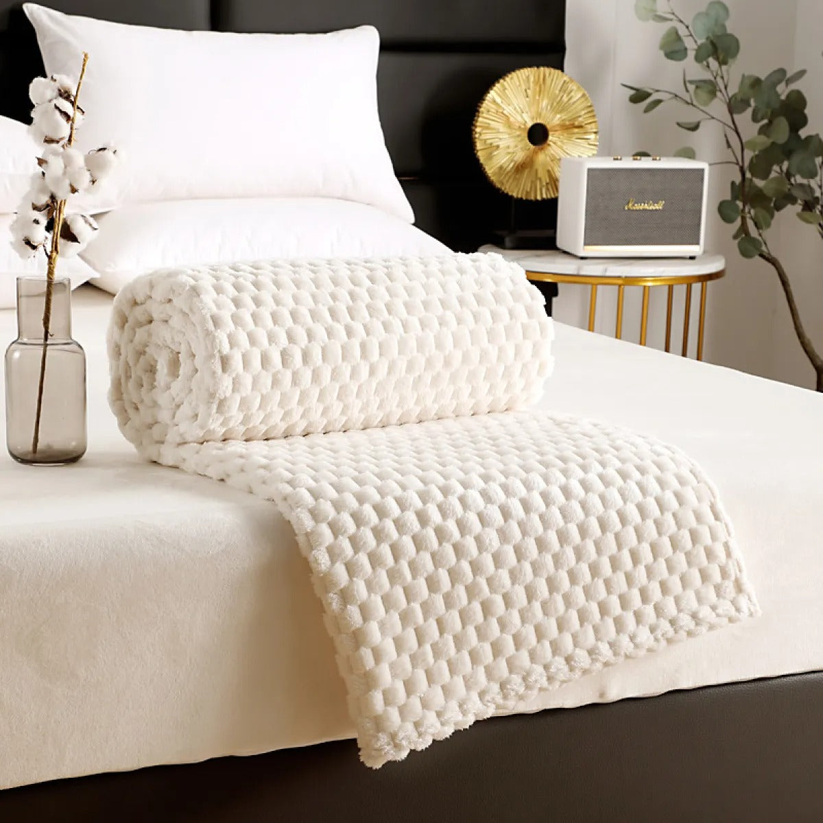 Bianca – Multifunktionale Flanell-Decke in Uni