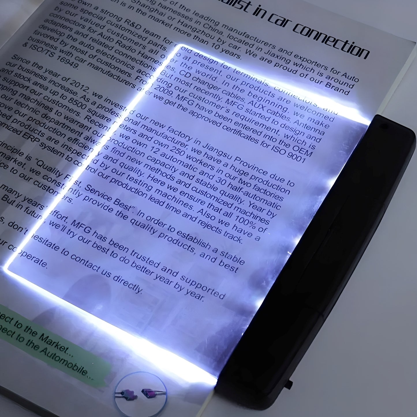 Kai – LED Leselicht im Tablet-Design für Nachtbeleuchtung