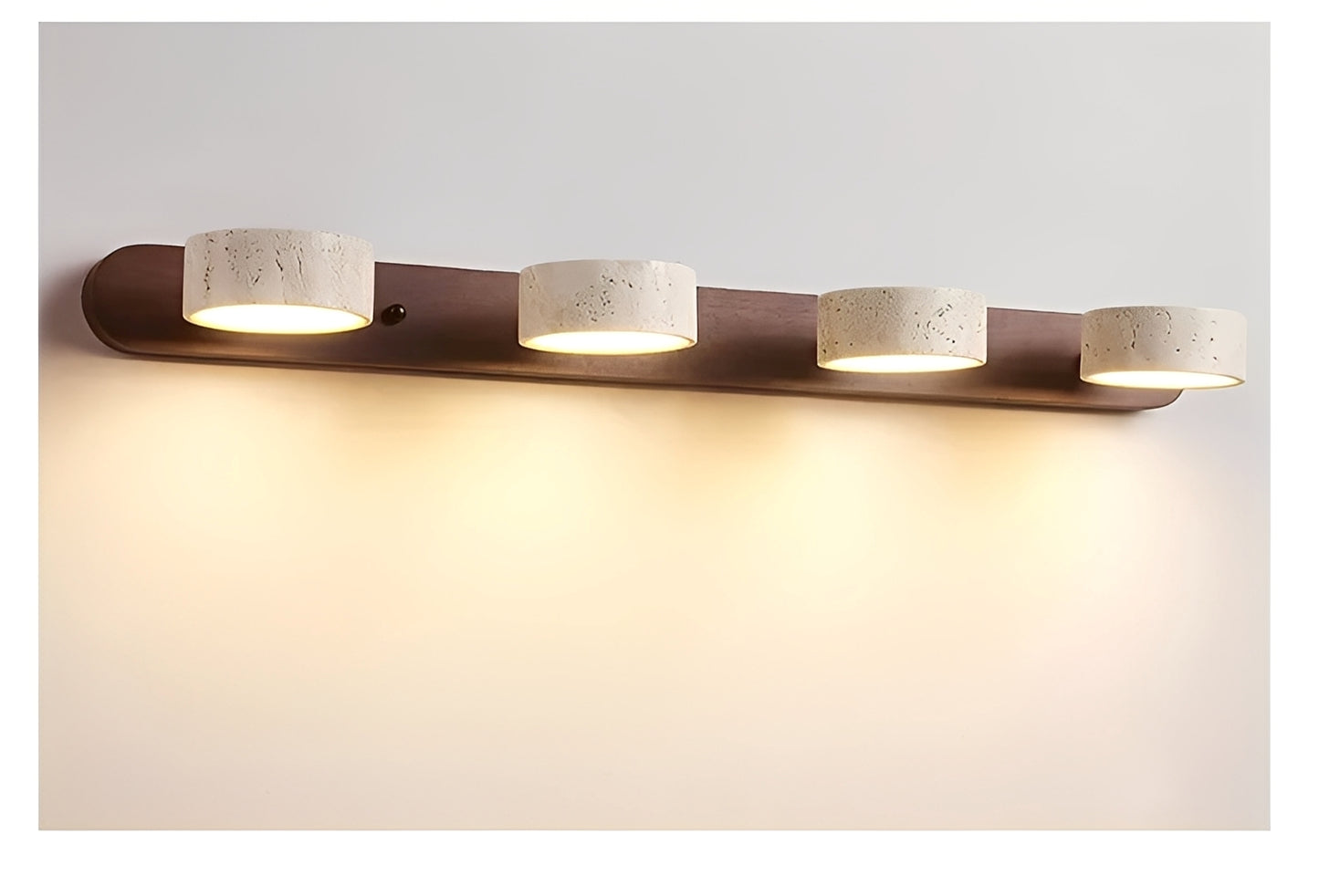 Naomi – LED-Spiegelleuchte aus Holz & Stein