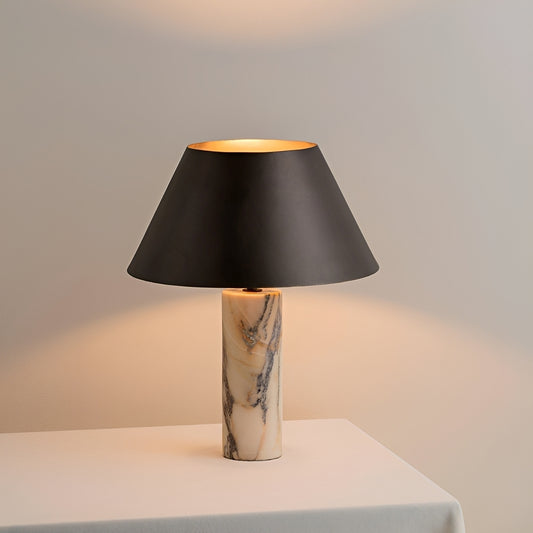 Aria – Moderne Marmor-Tischleuchte