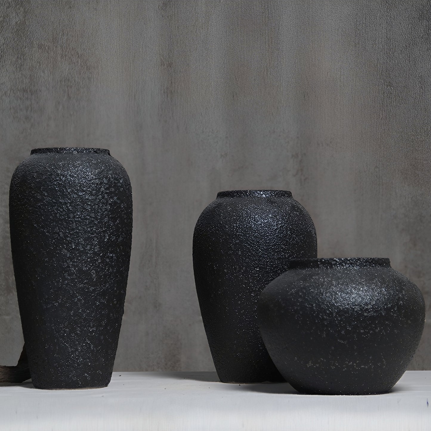Nera – Schwarze Keramikvase