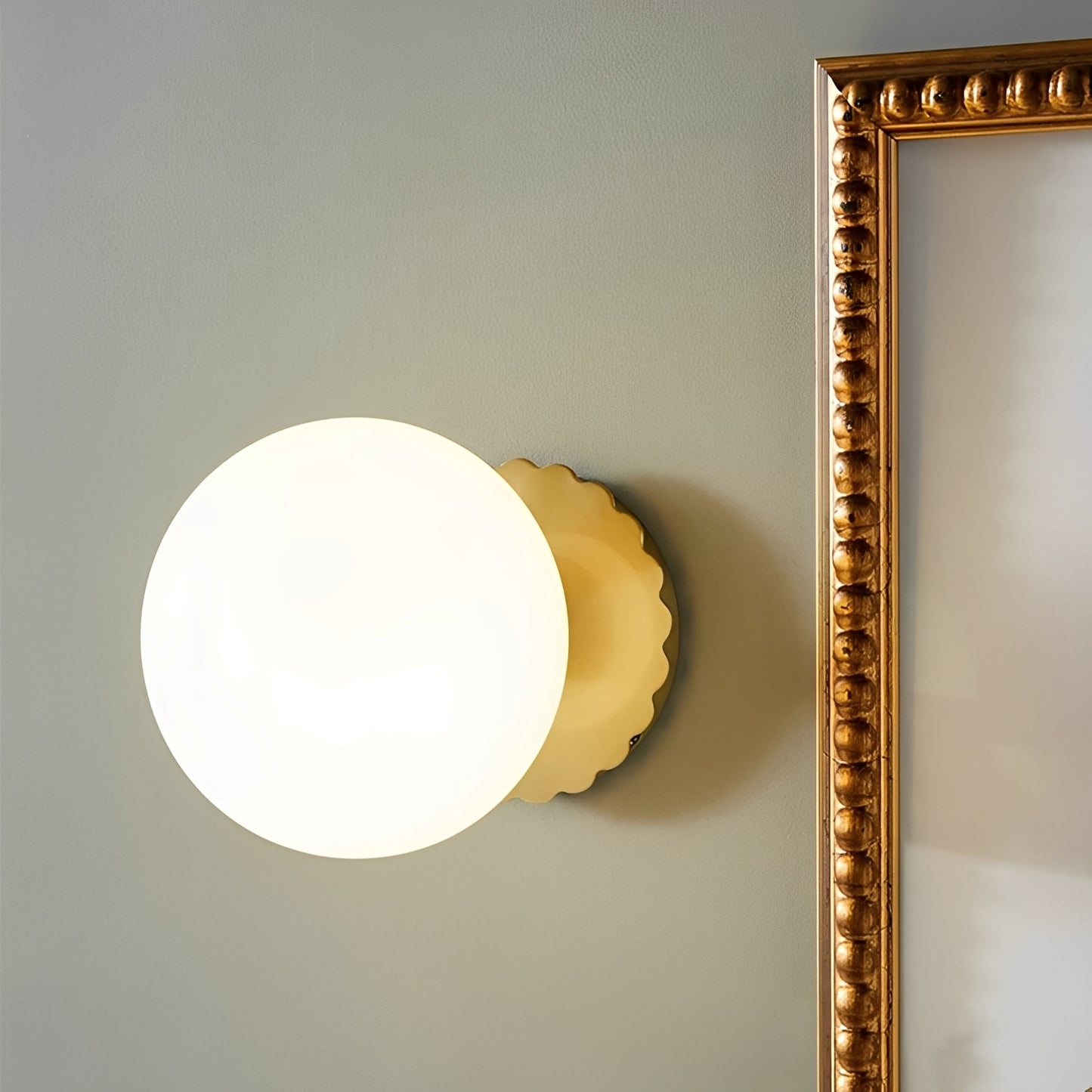 Ylva – Glas-Wandlampe für Wohnzimmer und Schlafzimmer