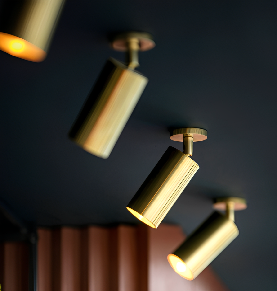 Sven – Moderne Aluminium-Deckenlampe
