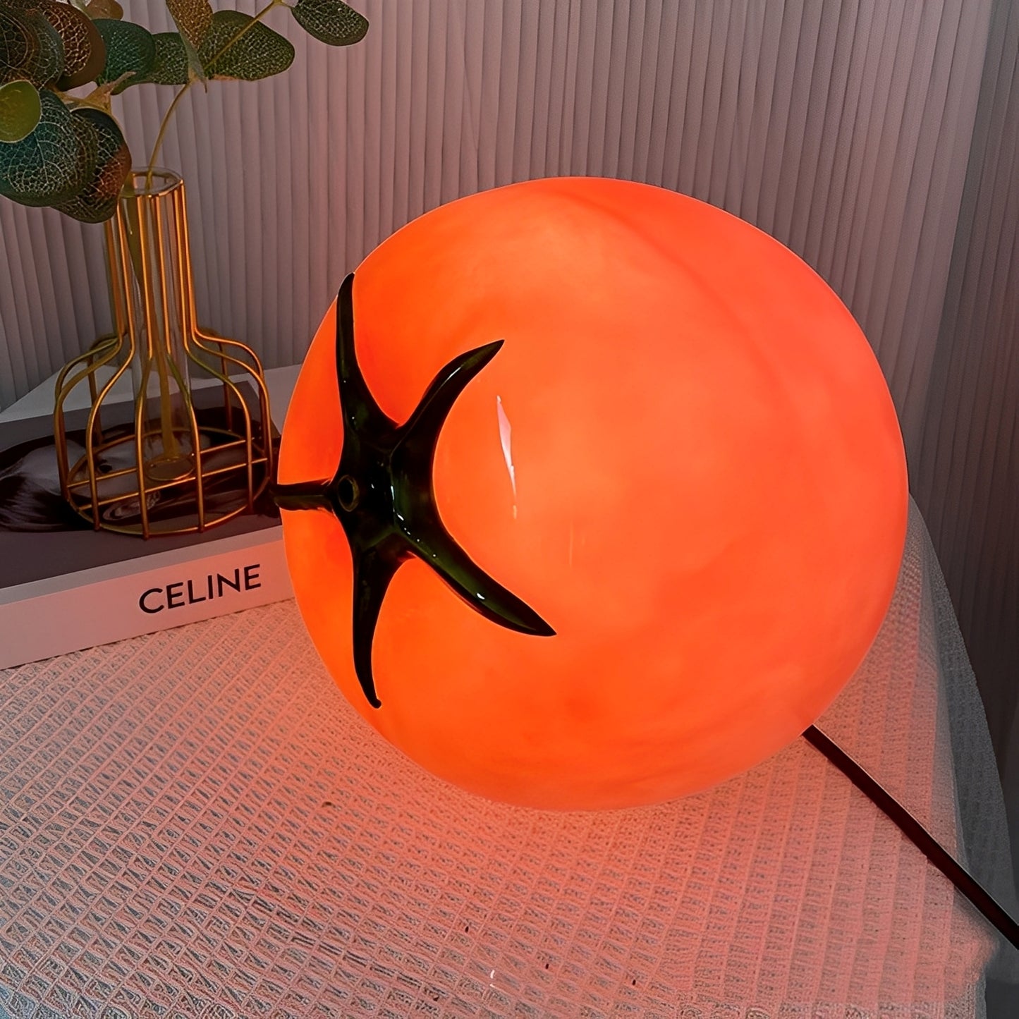 Tom – Moderne LED-Tischlampe