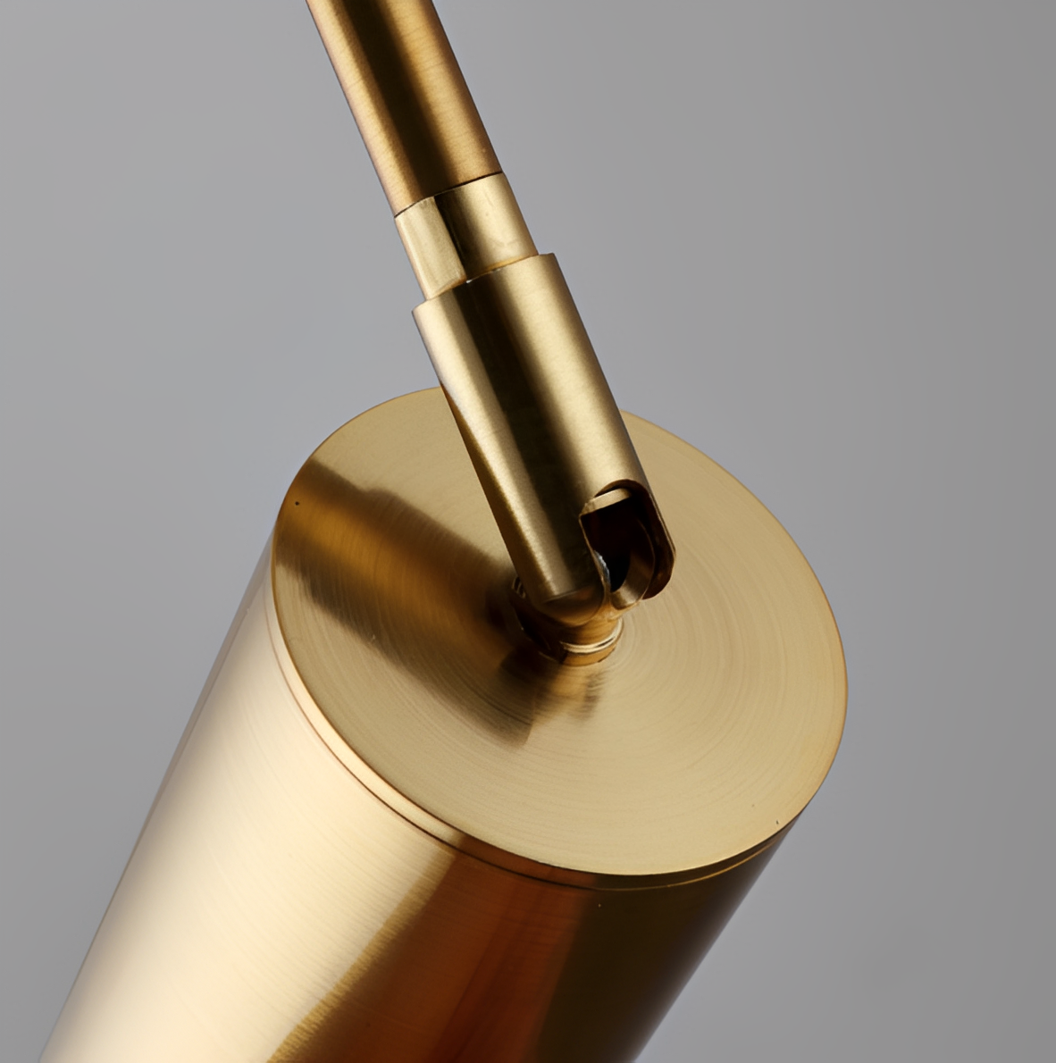 Sven – Moderne Aluminium-Deckenlampe