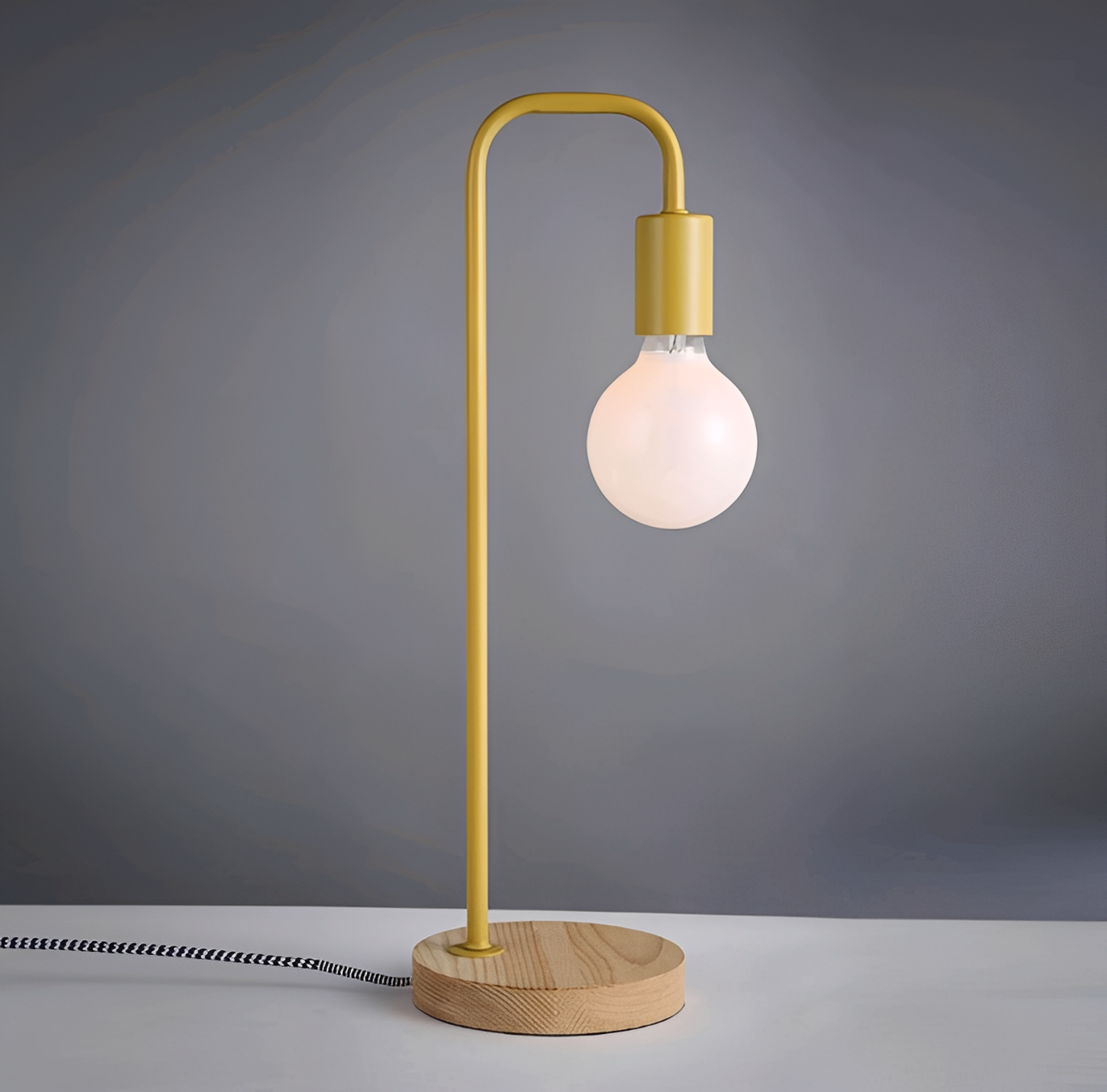 Arvid – Retro Moderne Tischlampe