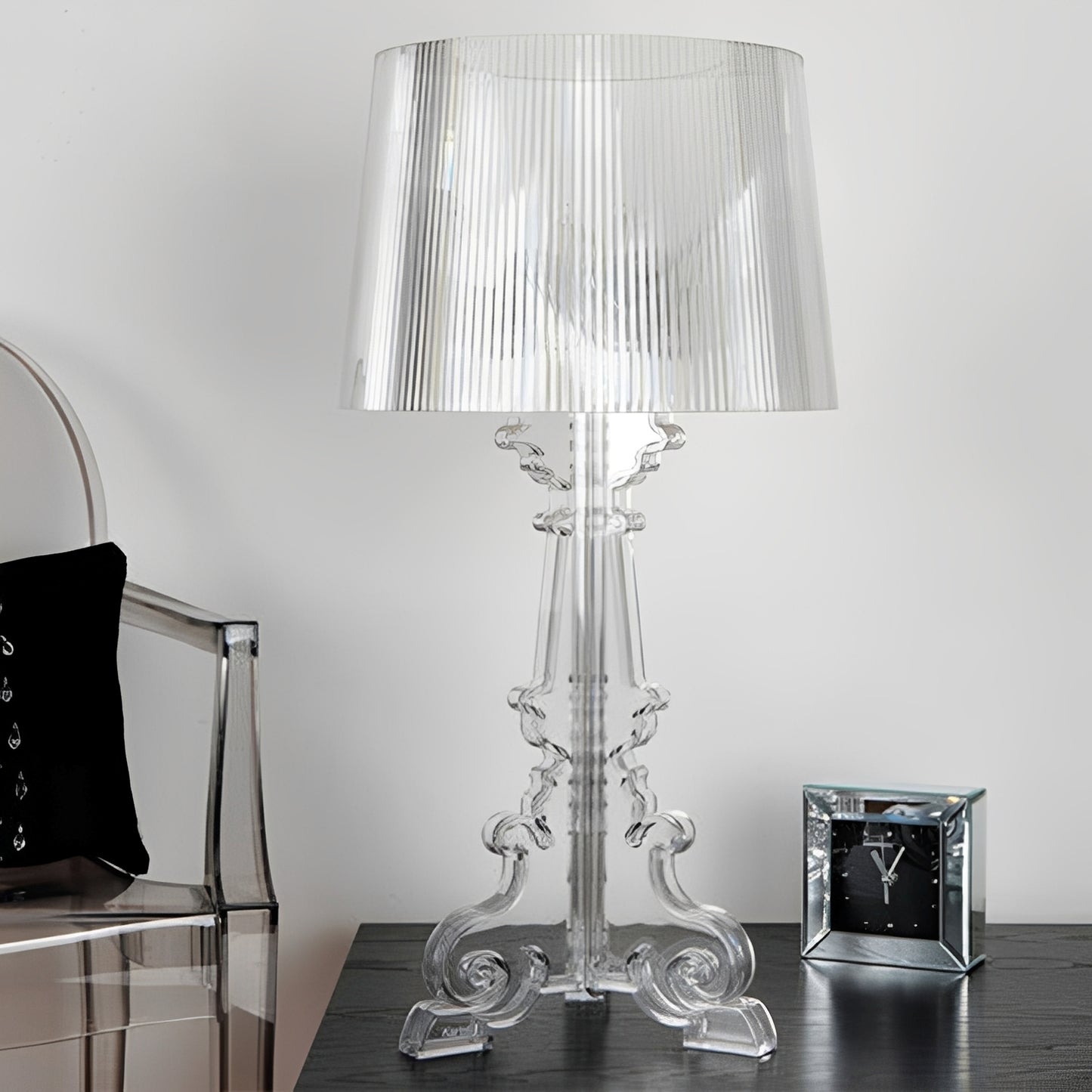 Freda – Barock Ghost Tischlampe