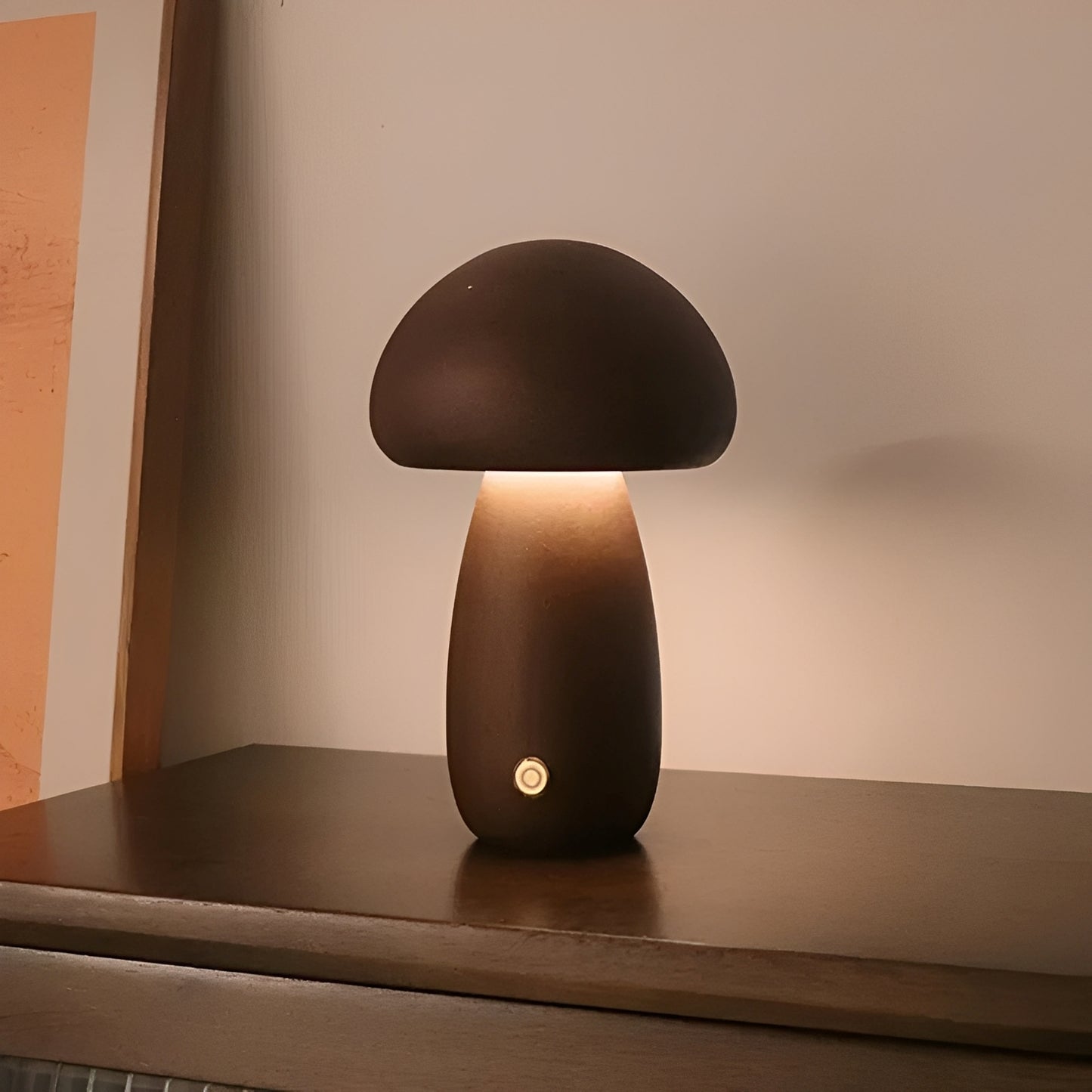 Grace – LED-Nachttischlampe in Pilzform aus Holz